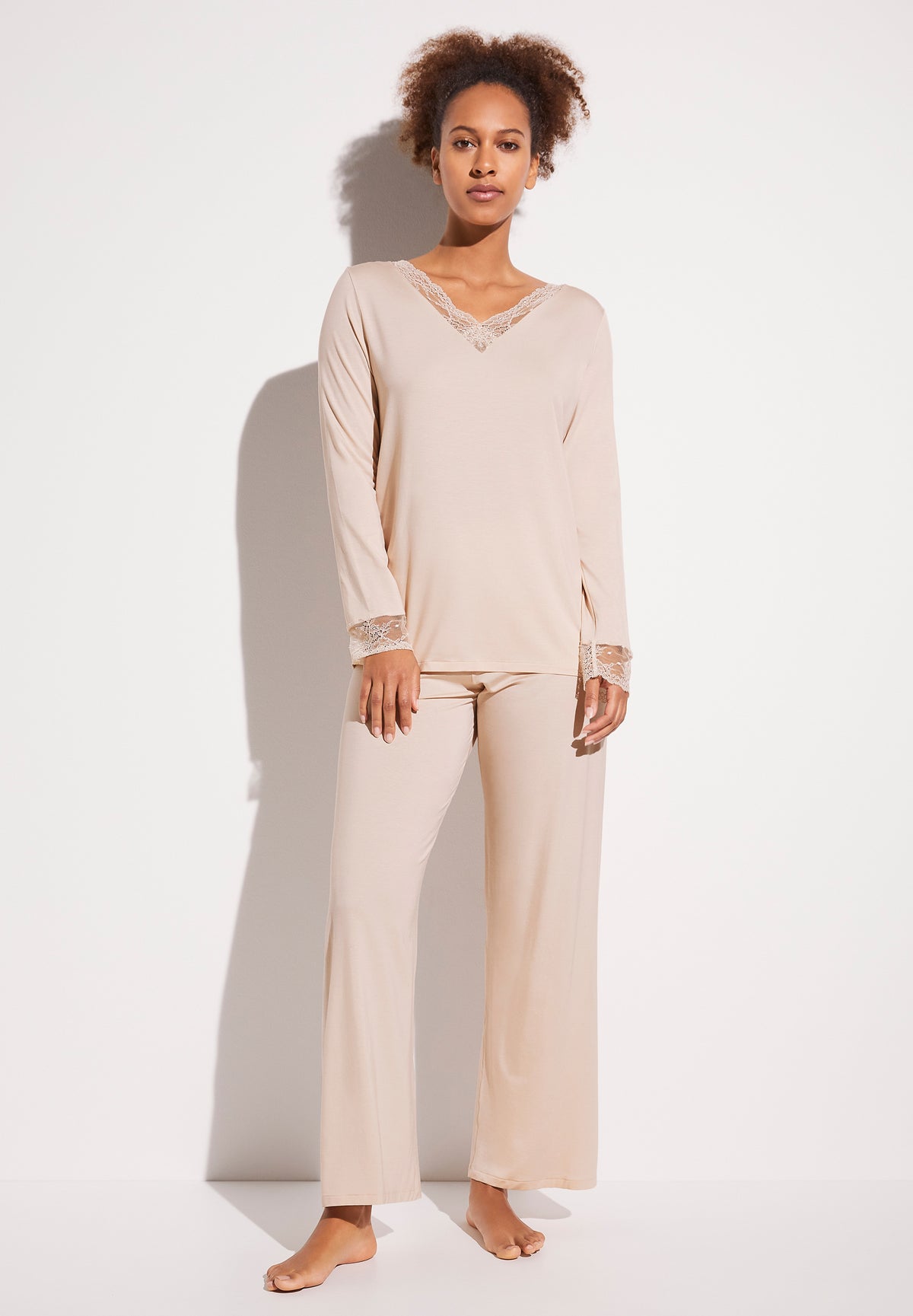 Sensual Fashion | Pyjama lang - light peach